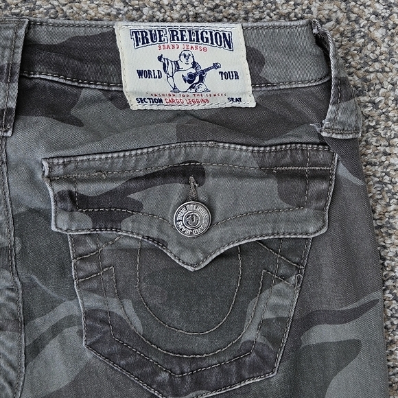 True Religion Camo Cargo Pants Utility Leggings Green Pockets Stretch Womens 24 - Picture 16 of 16